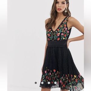 French Connection lace embroidered dress Size 4 XS floral